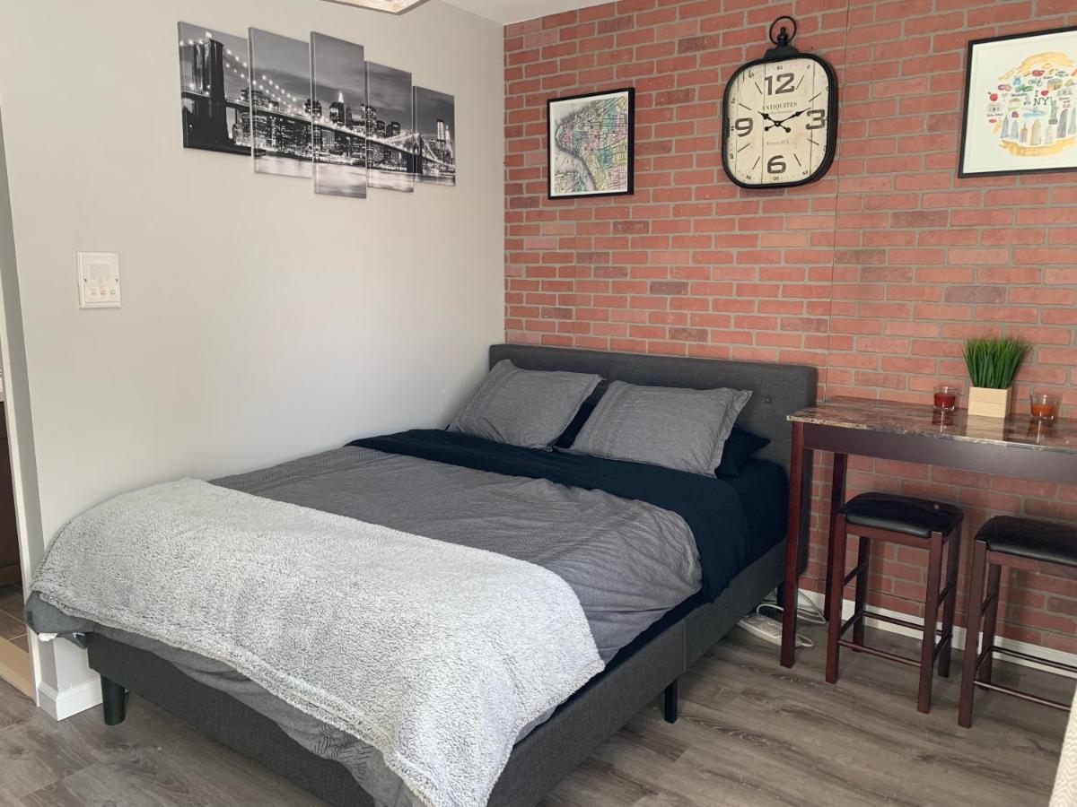 Brooklyn By The Apartment *