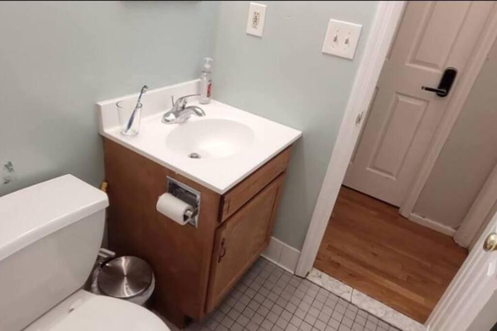 Quiet Double In Williamsburg Ground Floor Near Subway Privatunterkunft