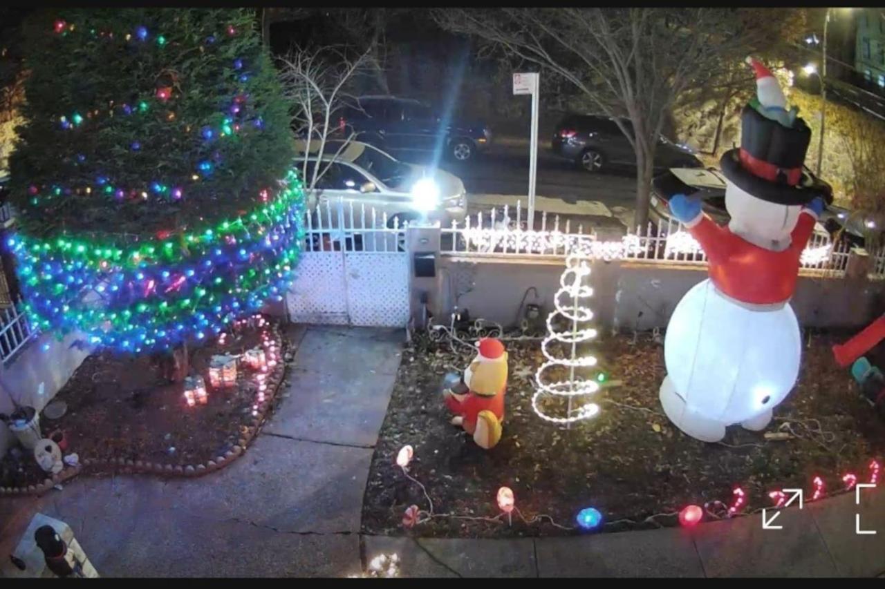 Lovely 2 Bedroom With 2 Entrance And Parking With A Fee