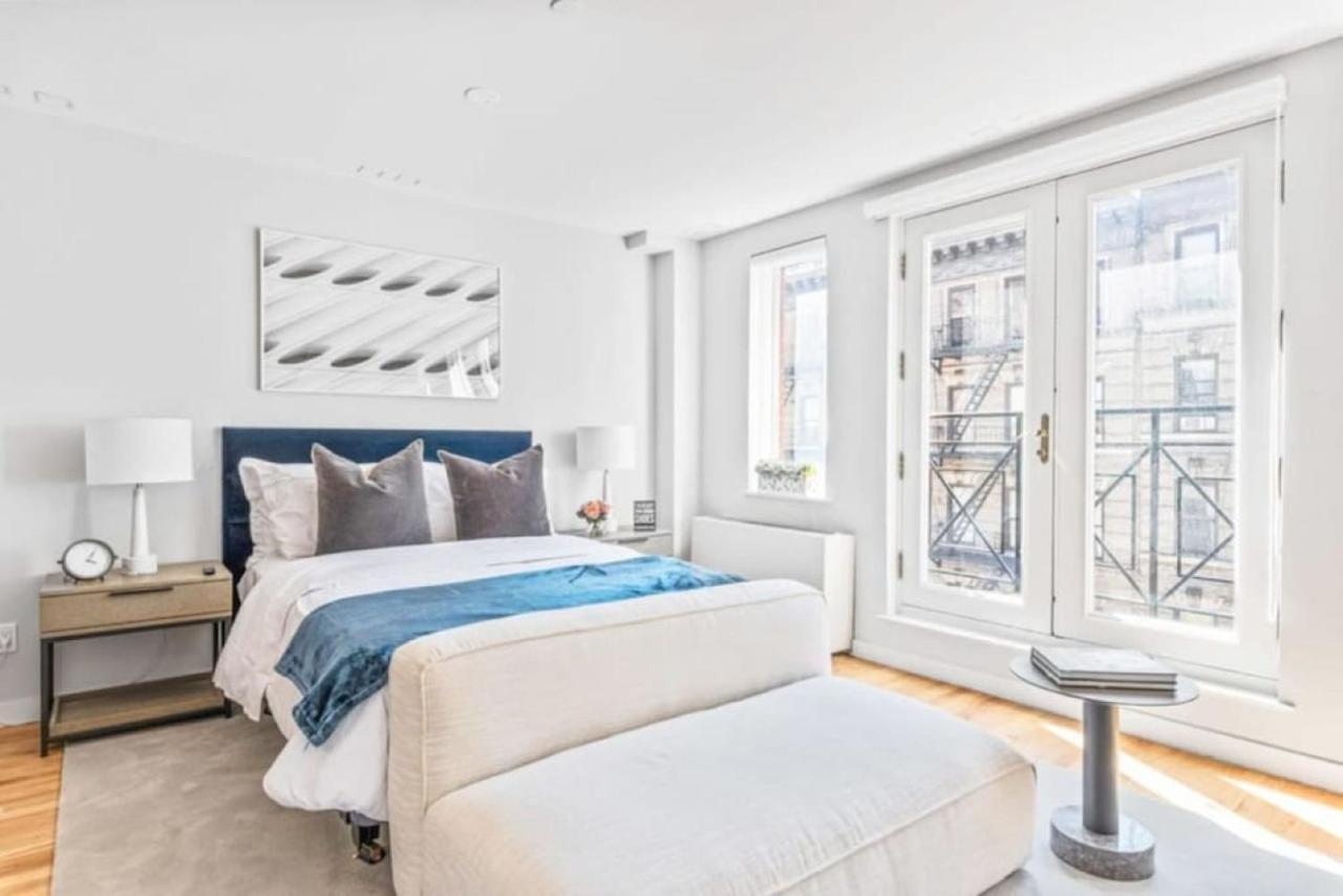 Appartement Luxe Studio With Charming Juliet Balcony New York