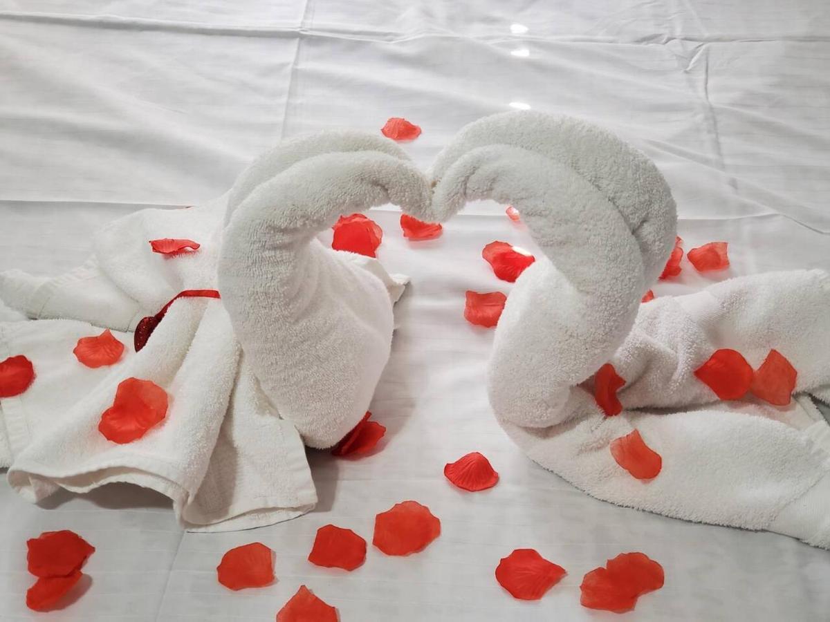 Lovely 2 Bedroom With 2 Entrance And Parking With A Fee * New York