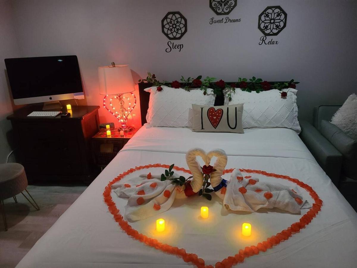 Lovely 2 Bedroom With 2 Entrance And Parking With A Fee New York