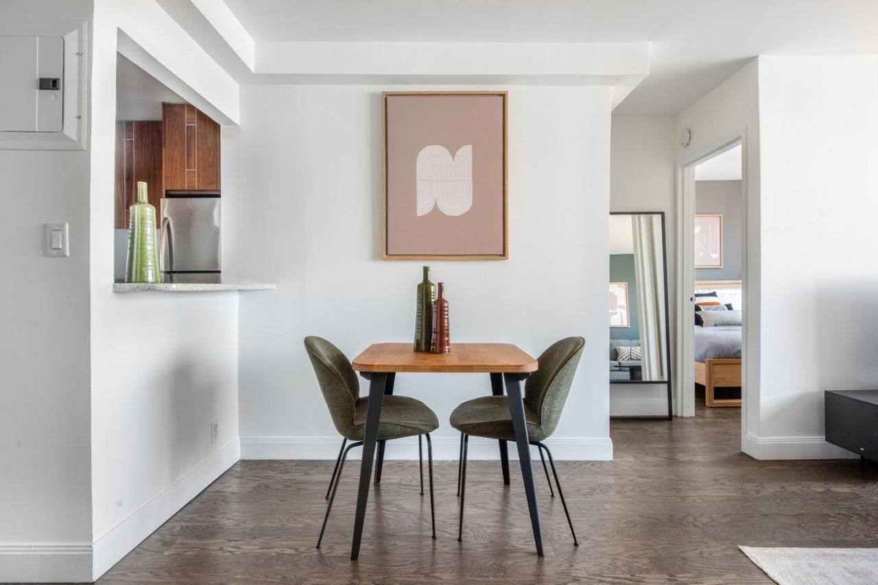 Ues 1br W Gym Doorman Balcony Stunning Roof Nyc-503 New York