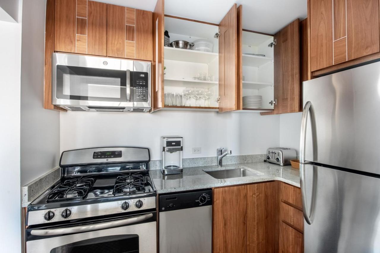 Ues 1br W Gym Doorman Balcony Stunning Roof Nyc-503 Apartment