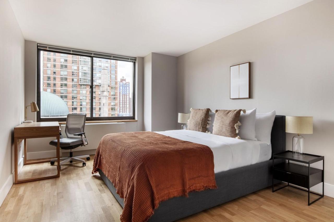 Apartment Ues 2br W Gym Elevator Nr 96th St Q Nyc-1298 New York