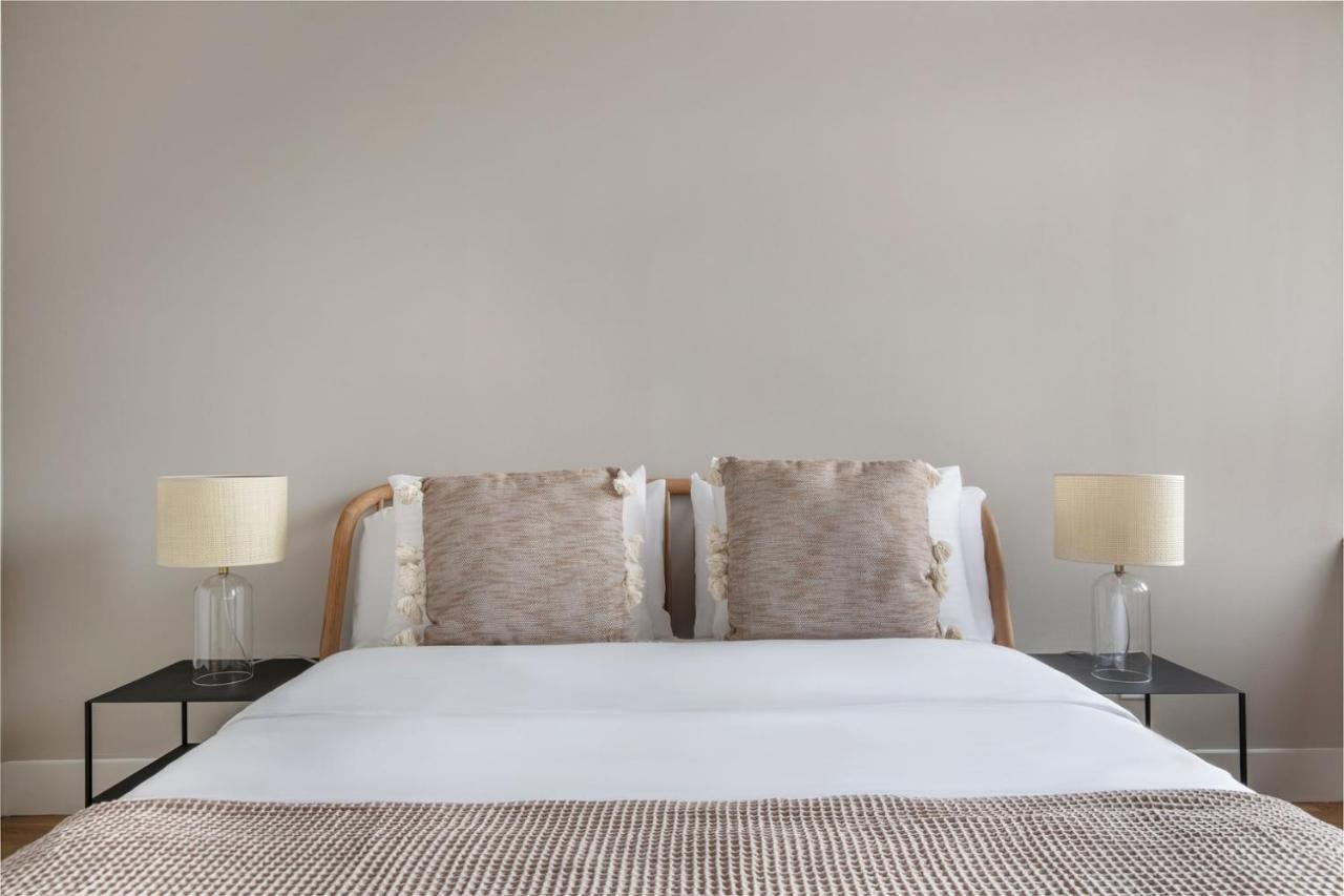 Ues 2br W Gym Elevator Nr 96th St Q Nyc-1298 New York