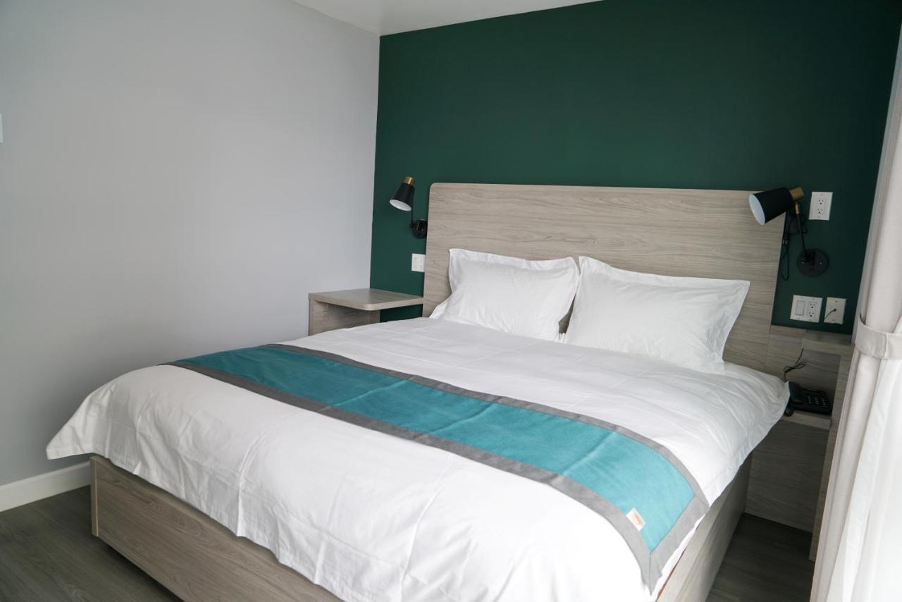 Starlight Near Lga Airport