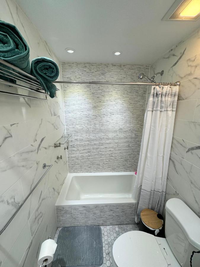 The Waltham Private & Bathroom John F Kennedy Jfk Lga Airport Manhattan Penn Station Bullet-train 15 Min 3*