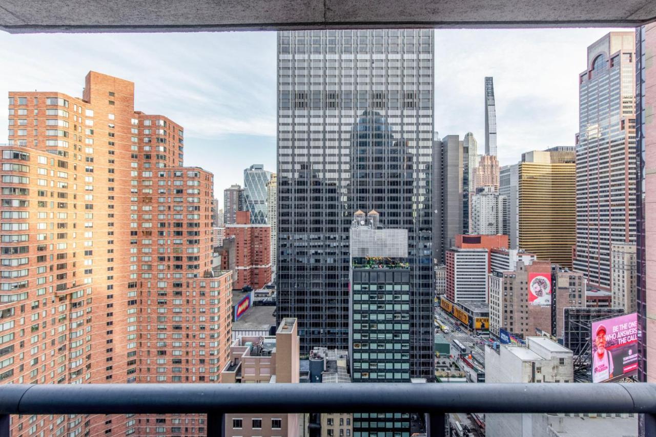 Apartment Midtown 2br W Doorman Nr Theater District Nyc-1349 *