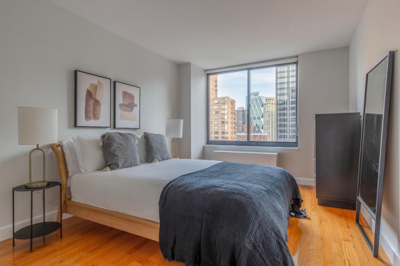 Midtown 2br W Doorman Nr Theater District Nyc-1349