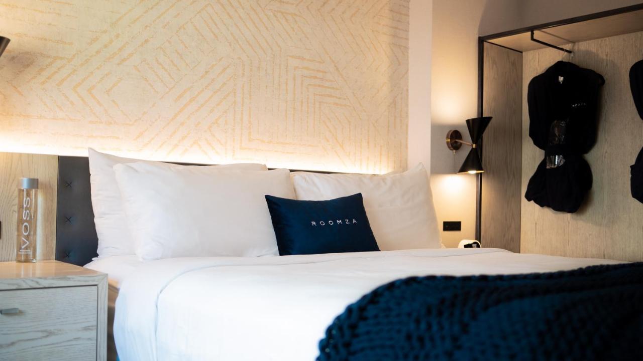 Roomza Times Square At Pestana Cr7 4*