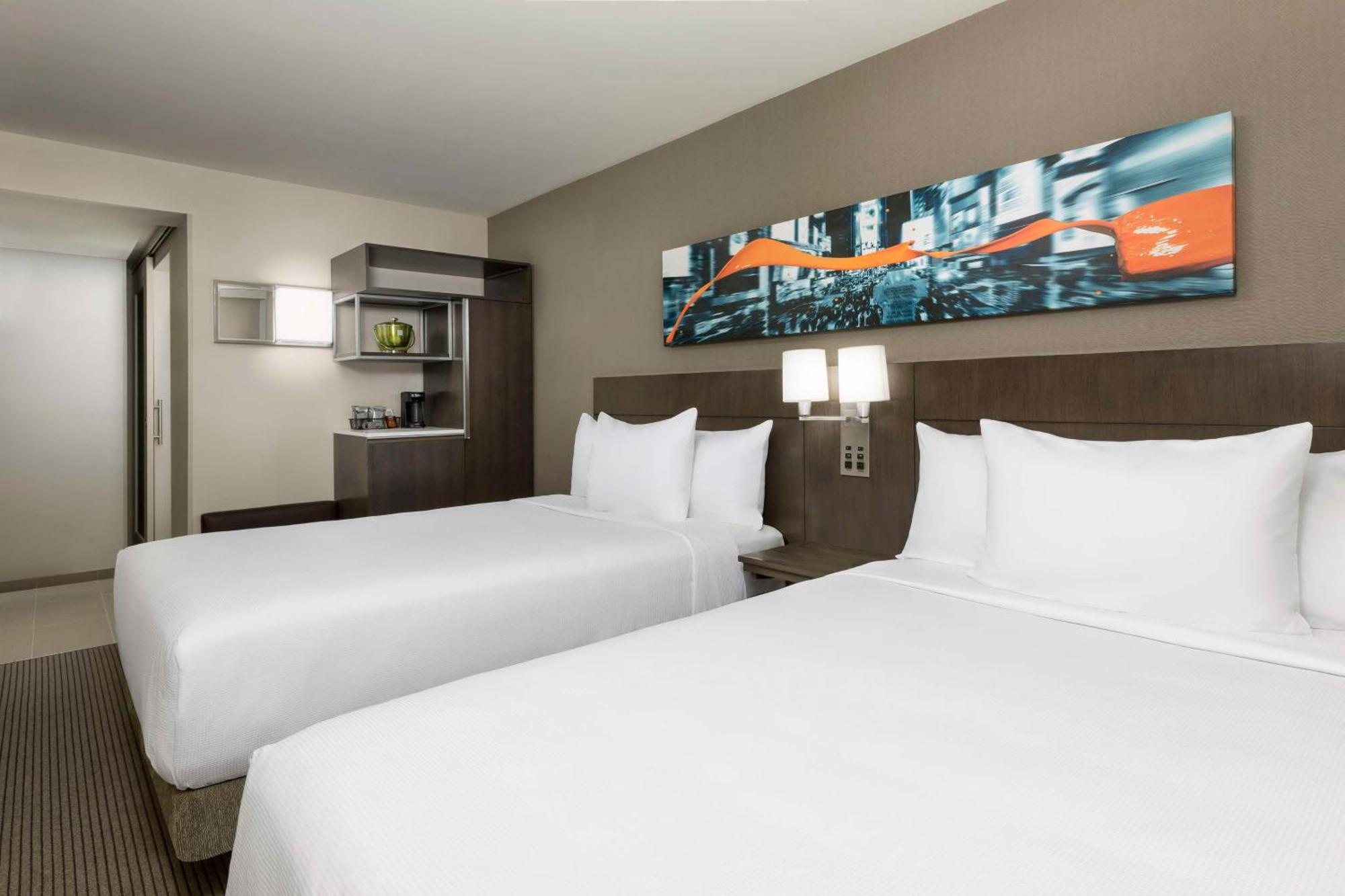 Hyatt Place - Times Square 4*