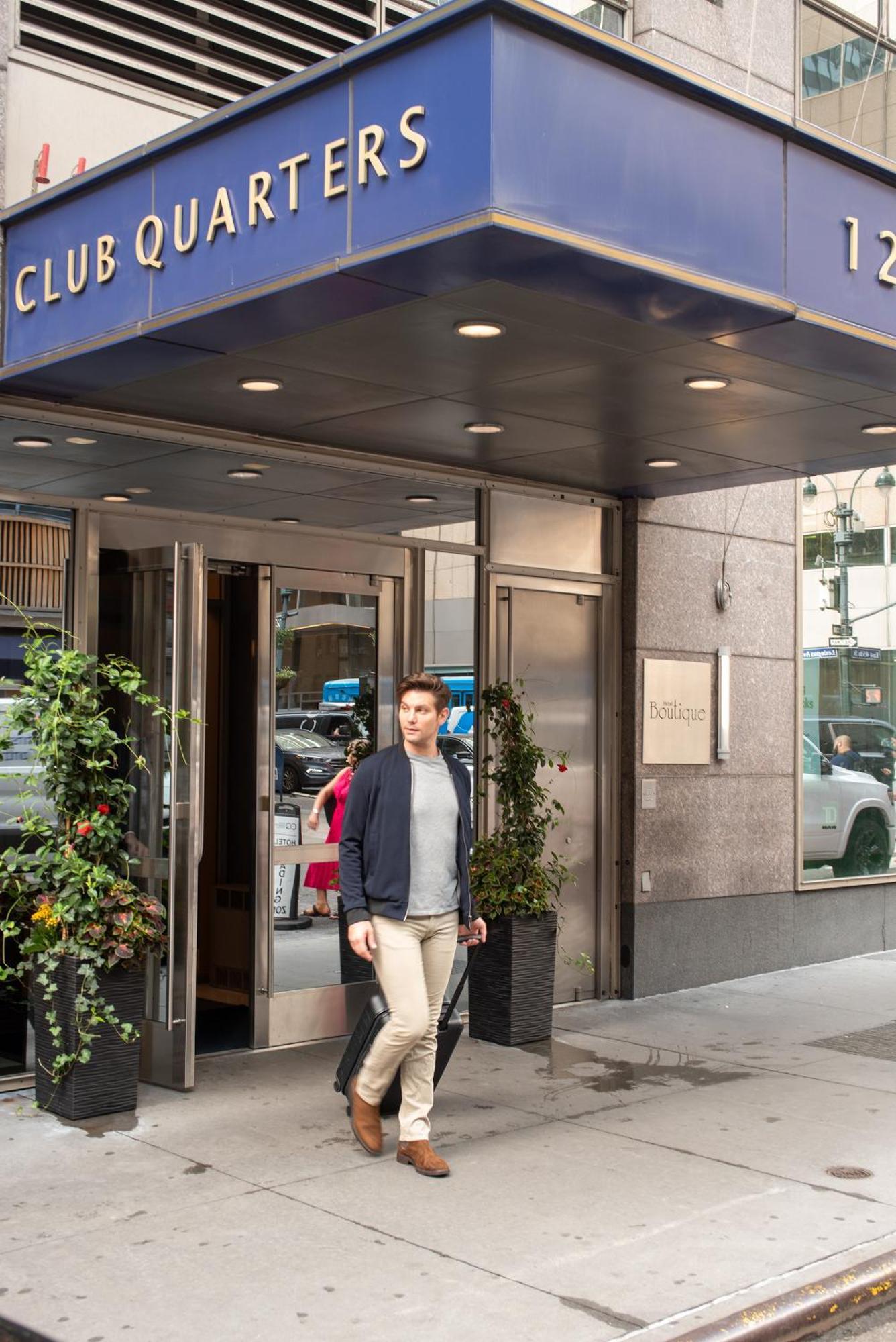 Boutique At Grand Hotel 4*