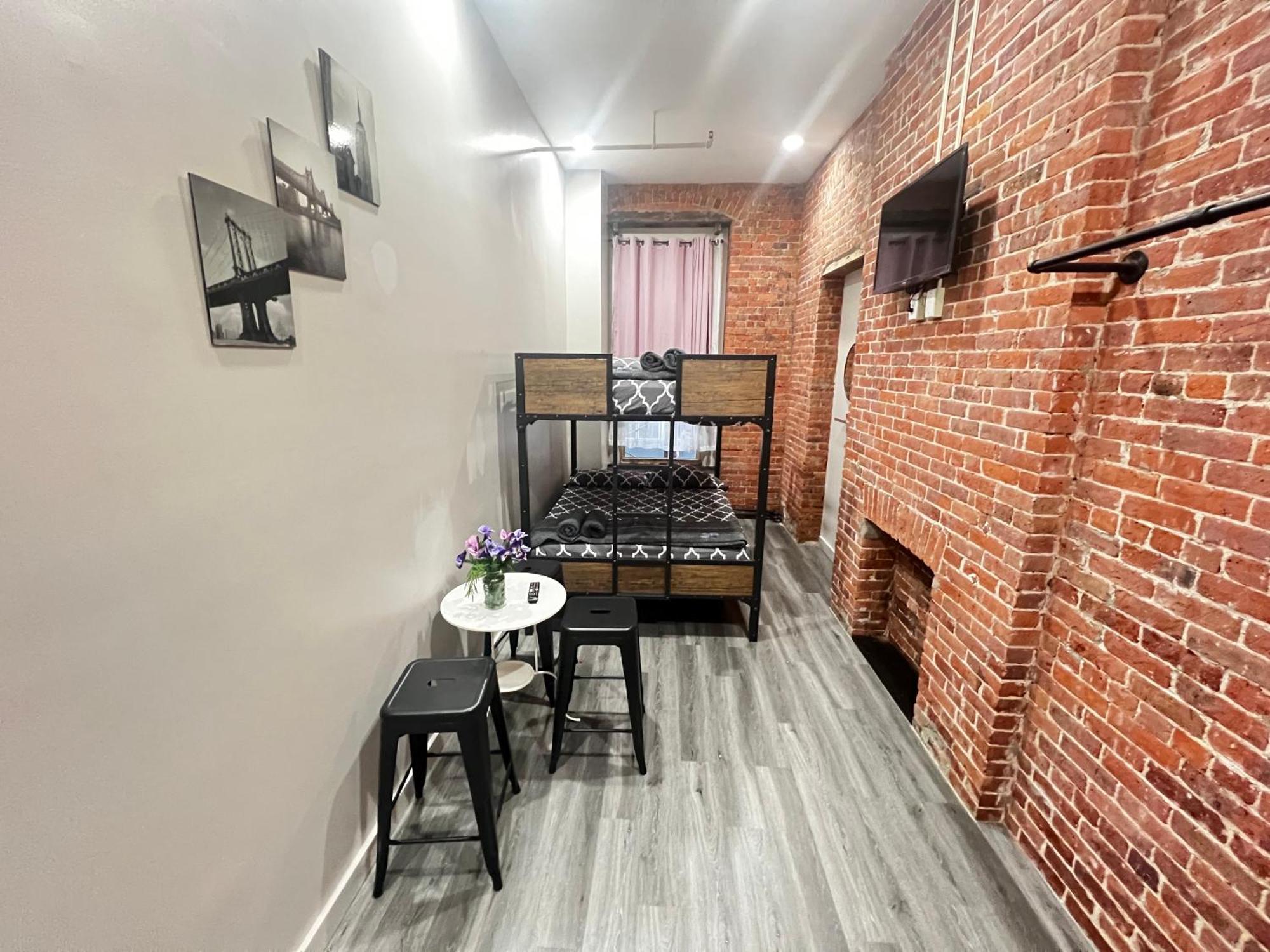 31 Street Broadway Apartment *