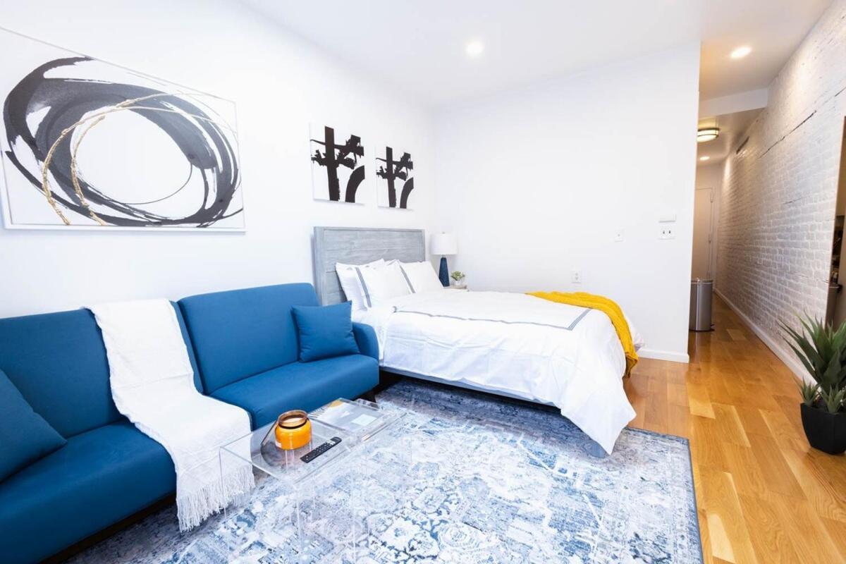 Apartment 26-4a New Prime 20's W D Shared Courtyard New York