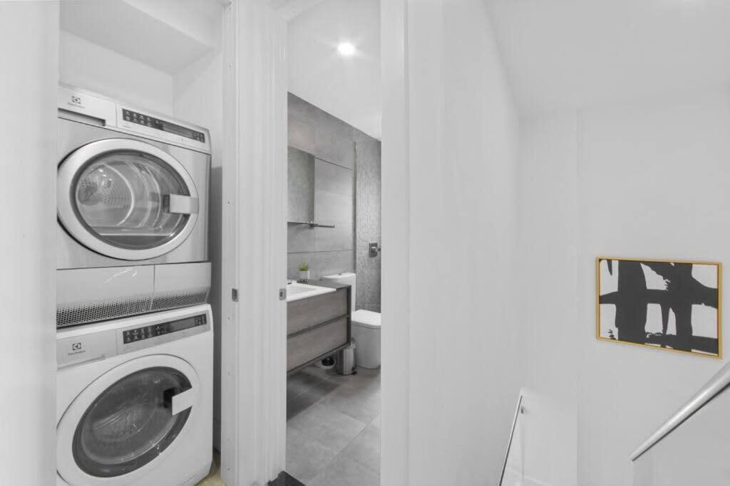 Apartment 75-5c 3br Luxury Duplex Brand New W&d Elevator