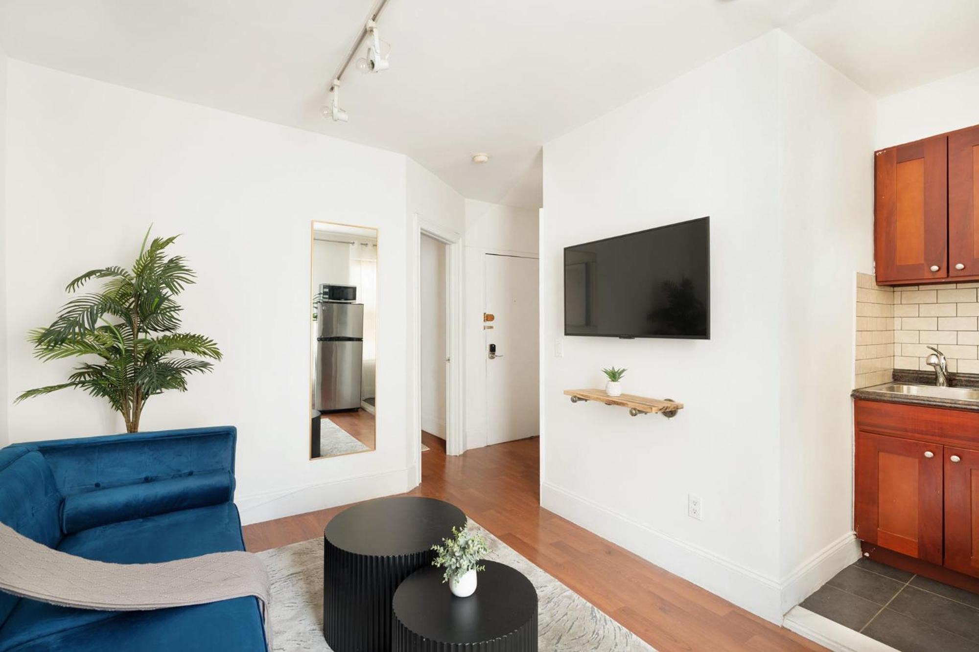 69-4d Trendy Lower East Side 1b Brand New Apartment New York