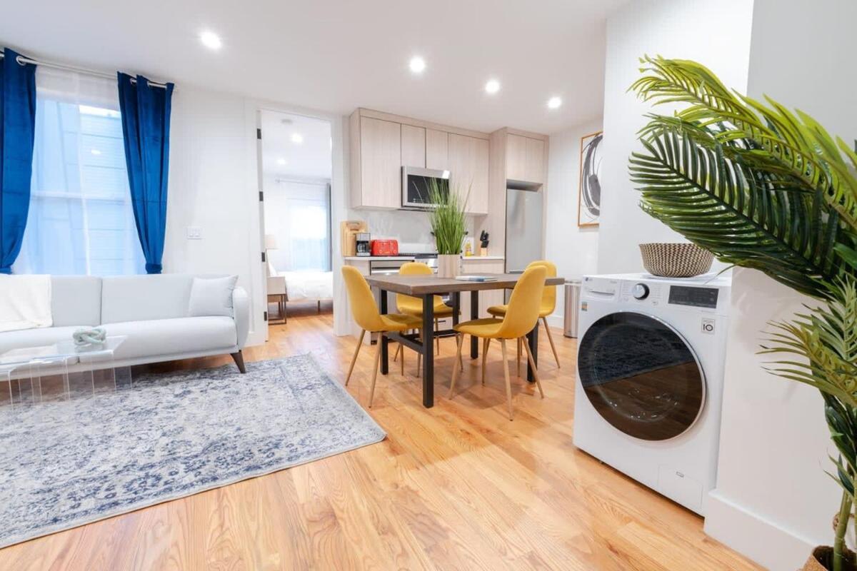 323-1 Specious 2br Williamsburg Apartment *