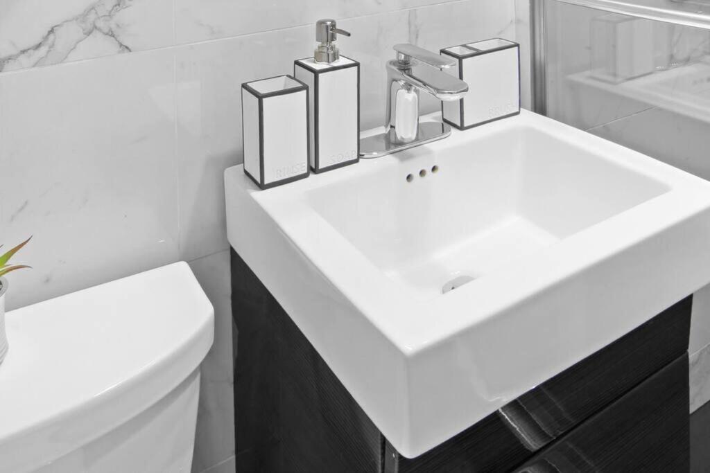 69-4b Modern Lower East Side 1br Prime Location New York