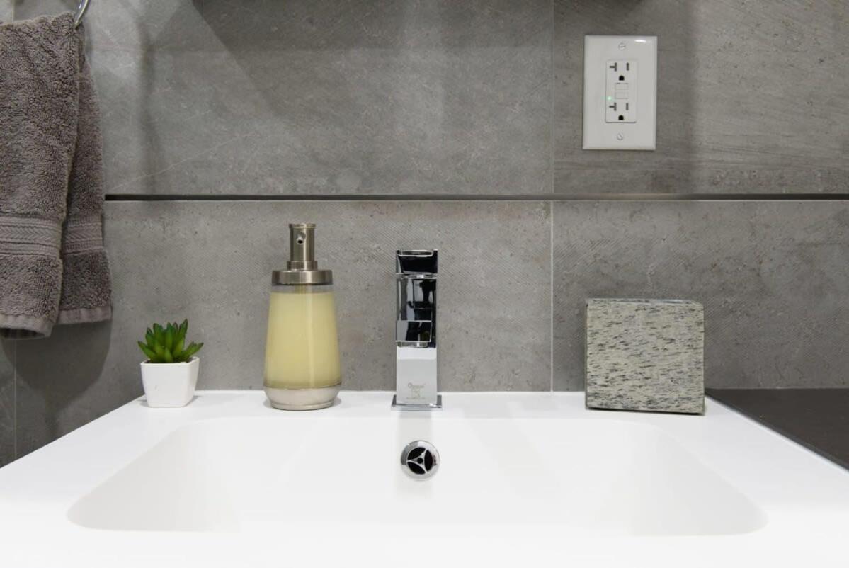 75-3b 3br Luxury Duplex Brand New &d Elevator Apartment