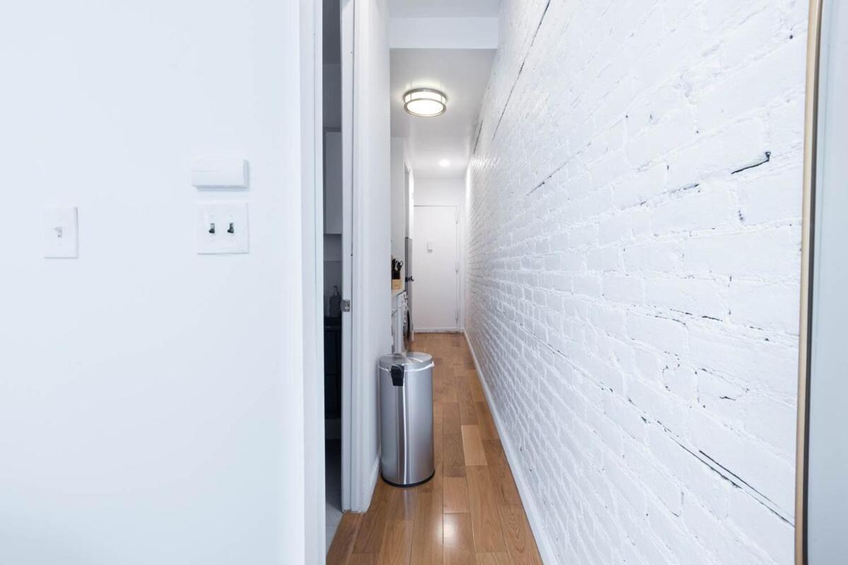 26-4a New Prime 20's W D Shared Courtyard *