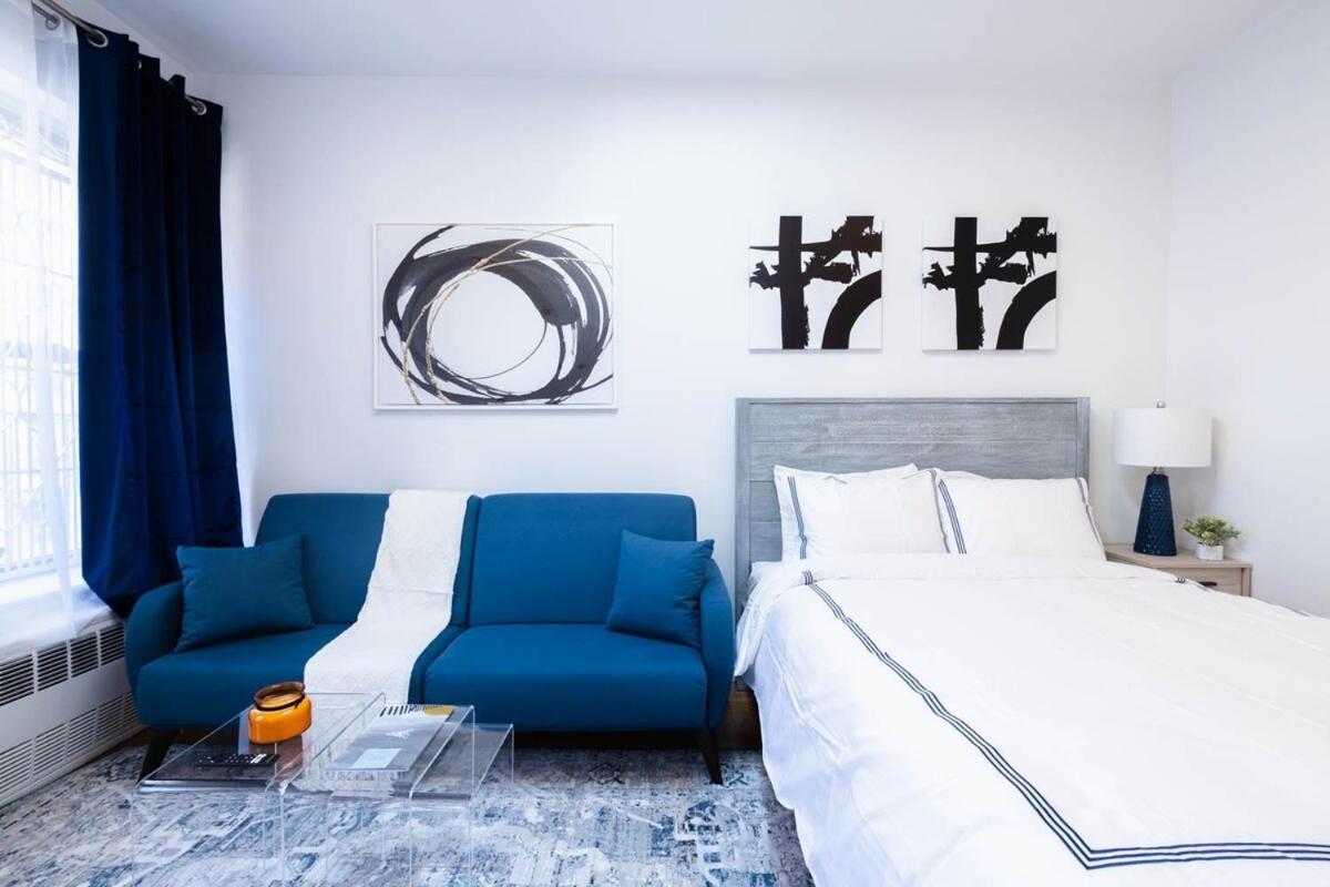 26-4a New Prime 20's W D Shared Courtyard * New York