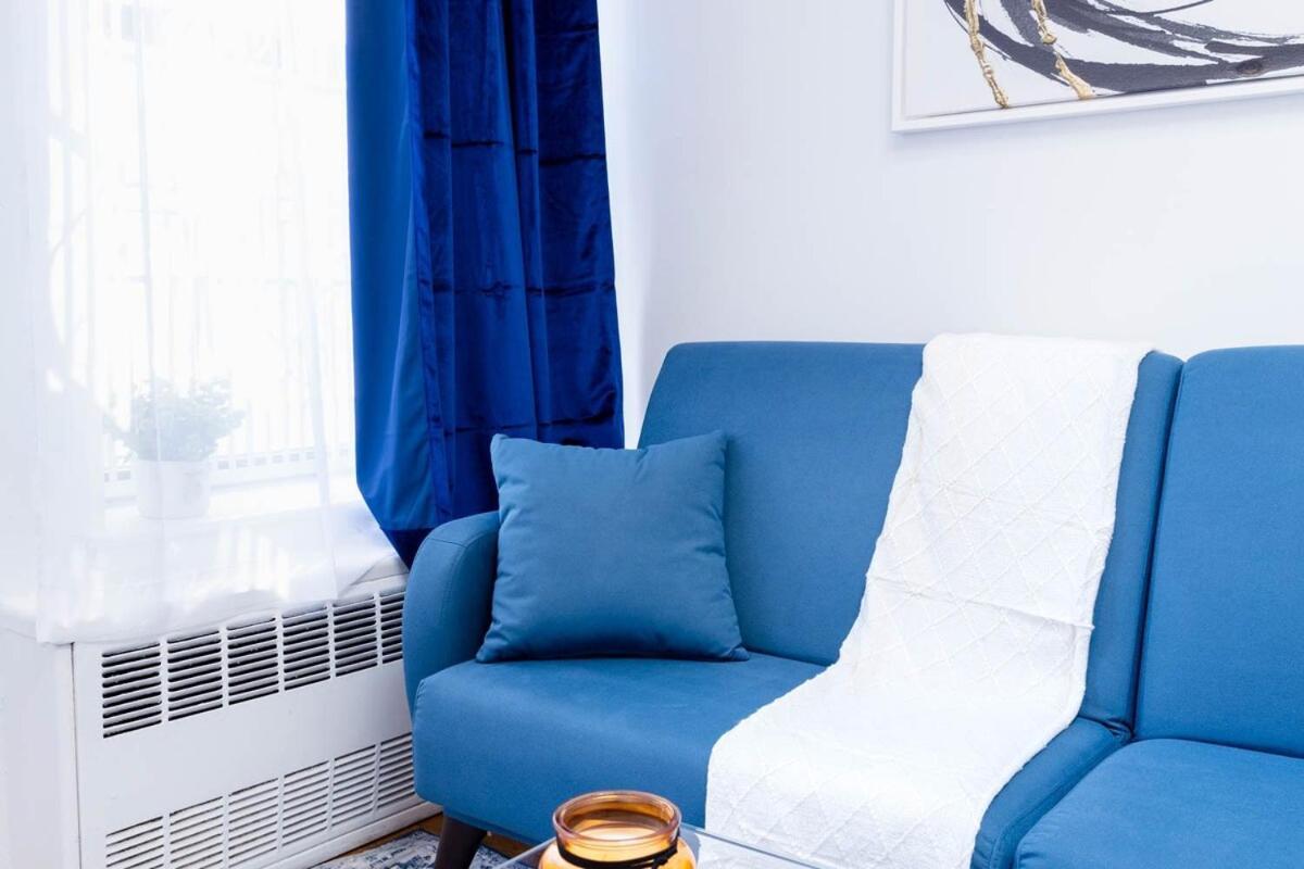 Apartment 26-4a New Prime 20's W D Shared Courtyard *