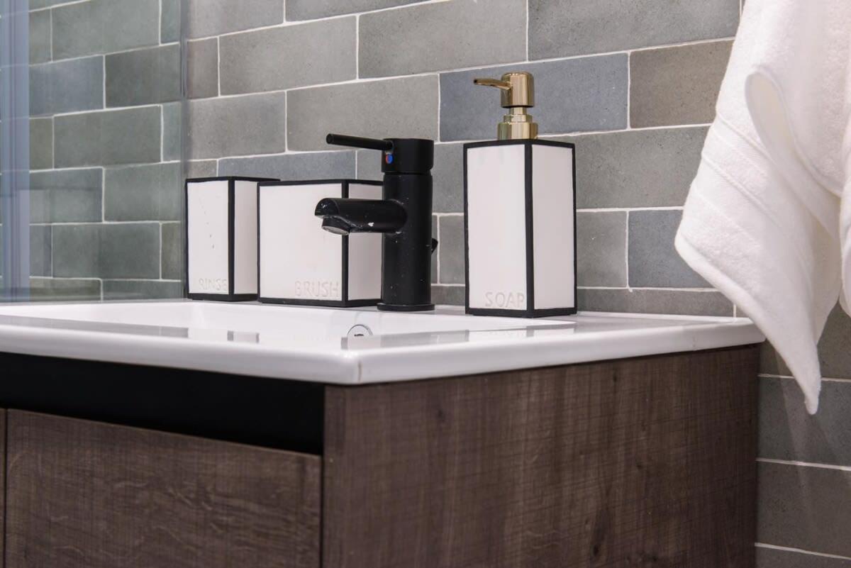 3-2 New Prime E Village Private Outdoor! New York