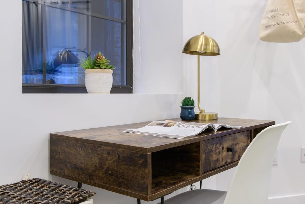 3-2 New Prime E Village Private Outdoor! *