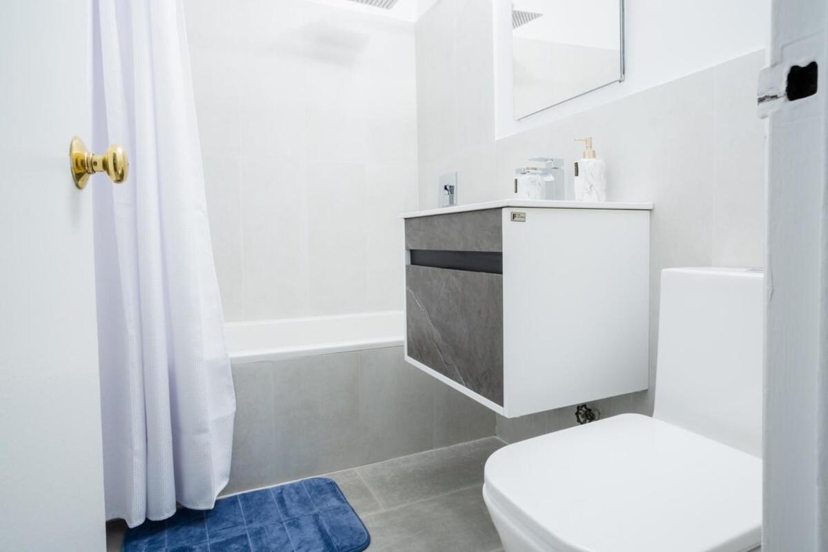 49-4a Prime Midtown Newly 2br Wd *