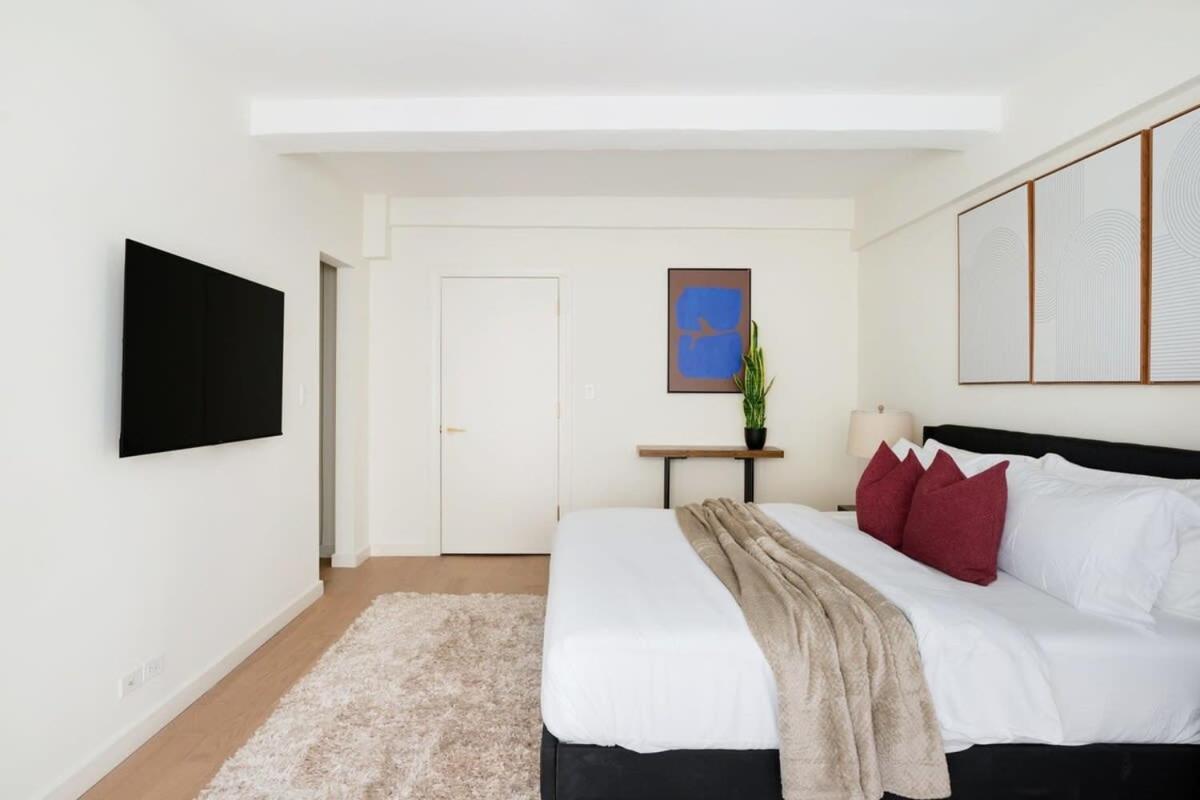 52-3de Newly Renovated 2br Bth Midtown East New York