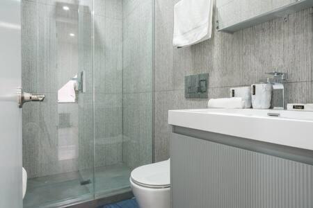 3br 2baths With Private Outdoors * New York