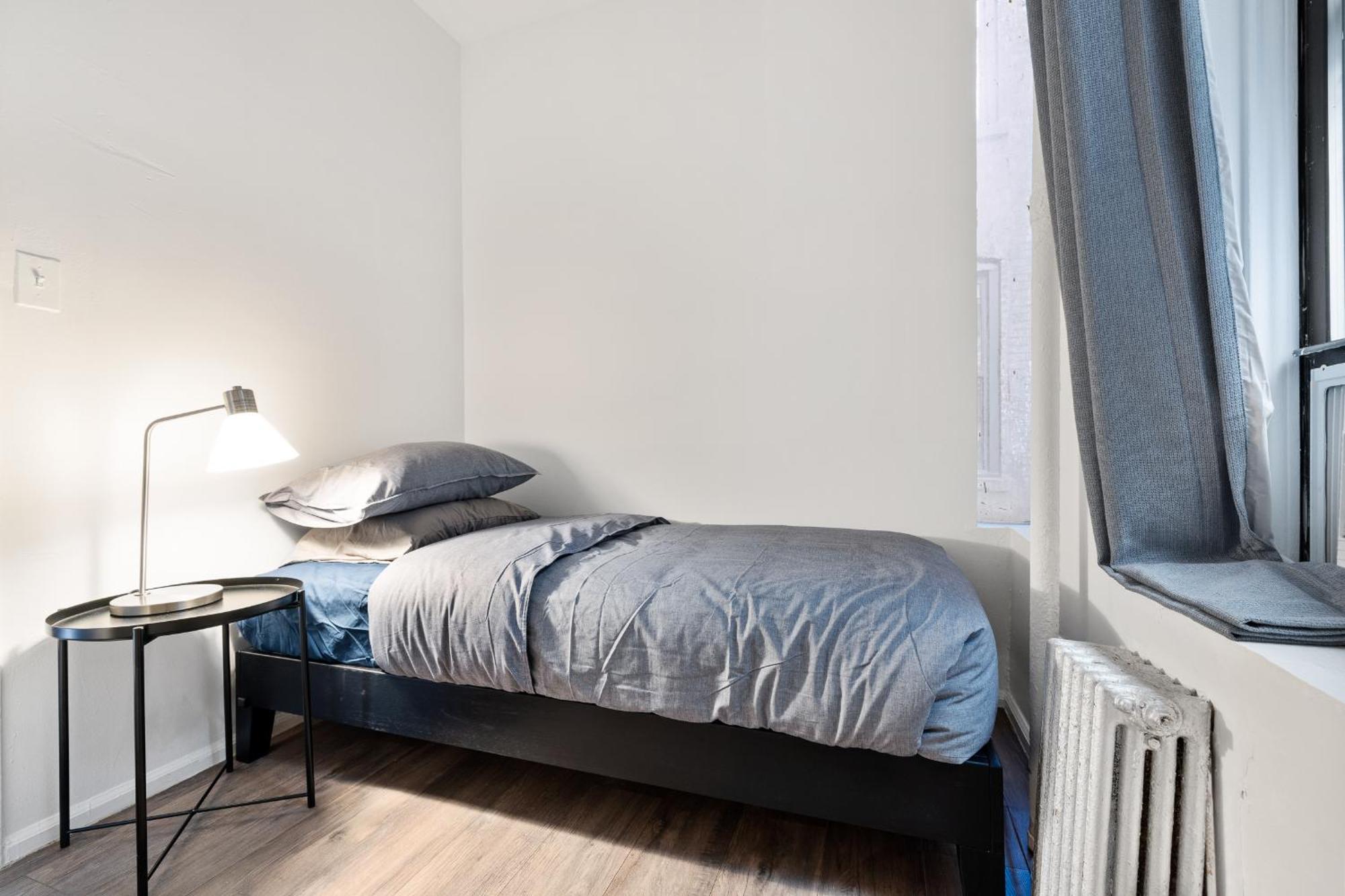 Inspiring Urban Life, Times Square Apartment New York