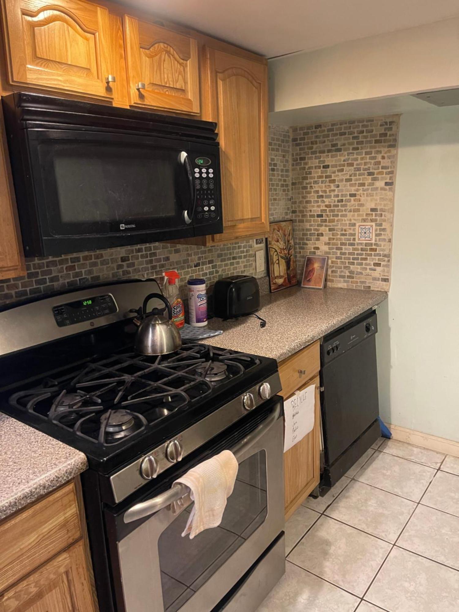 24511 149th Road Rosedale Gasthof *
