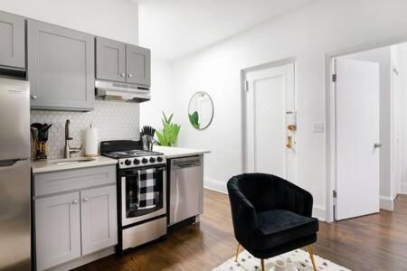 91-2a Stylish 3br 2bth With W D New York