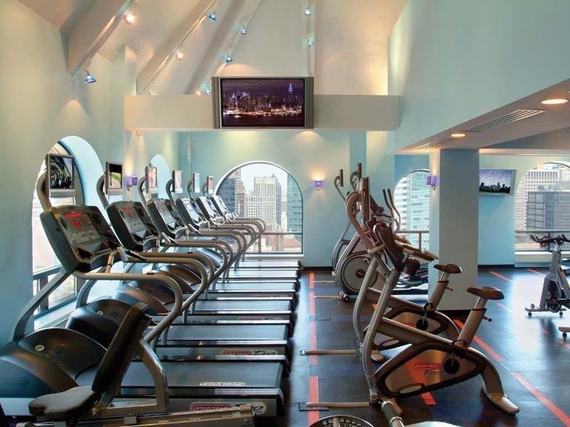 Marriott East Side Hotel