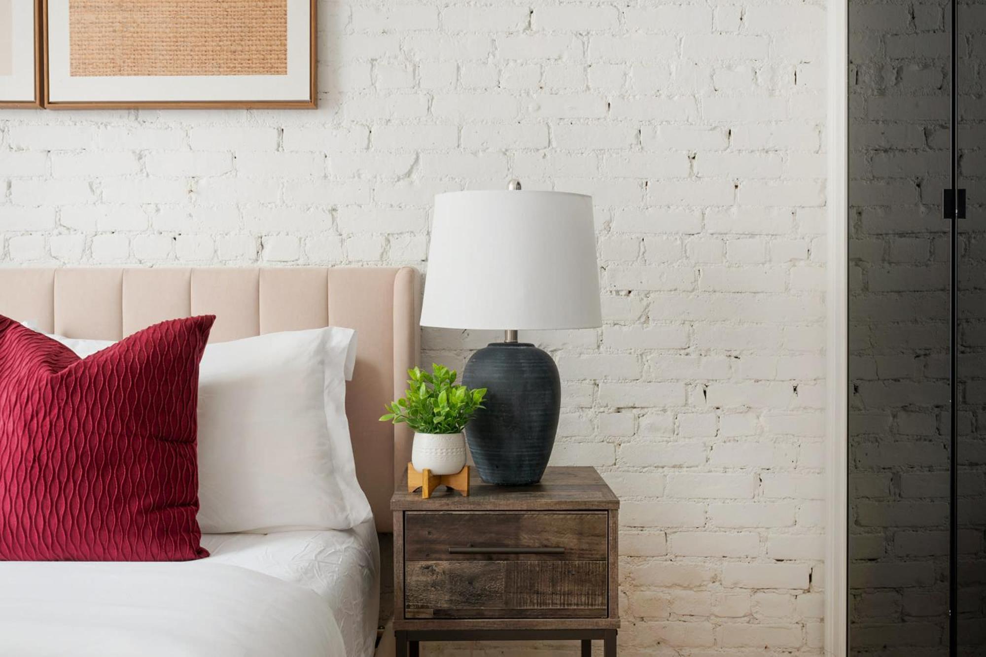 139-2w Prime West Village Furnished 2br Value Apartment New York