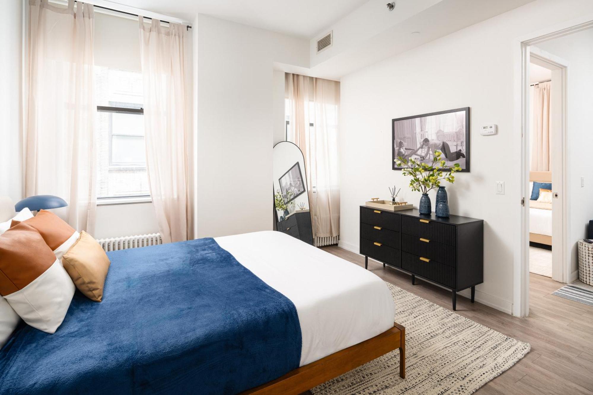 Luxury 2bd Nr St Gym Rooftop W/d * New York