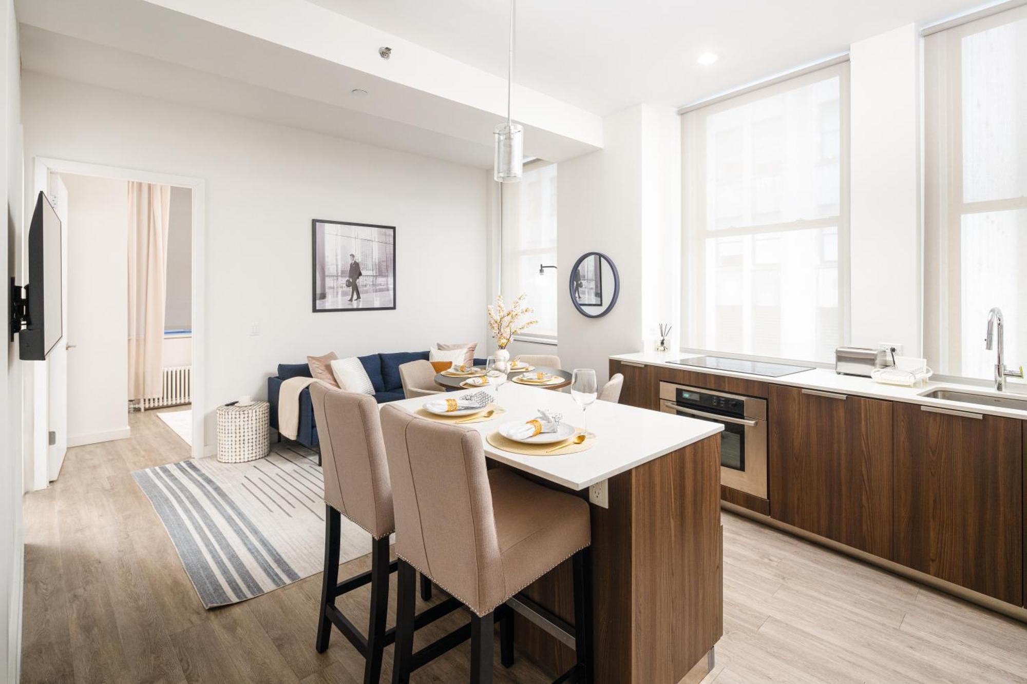 Luxury 2bd Nr St Gym Rooftop W/d Apartment