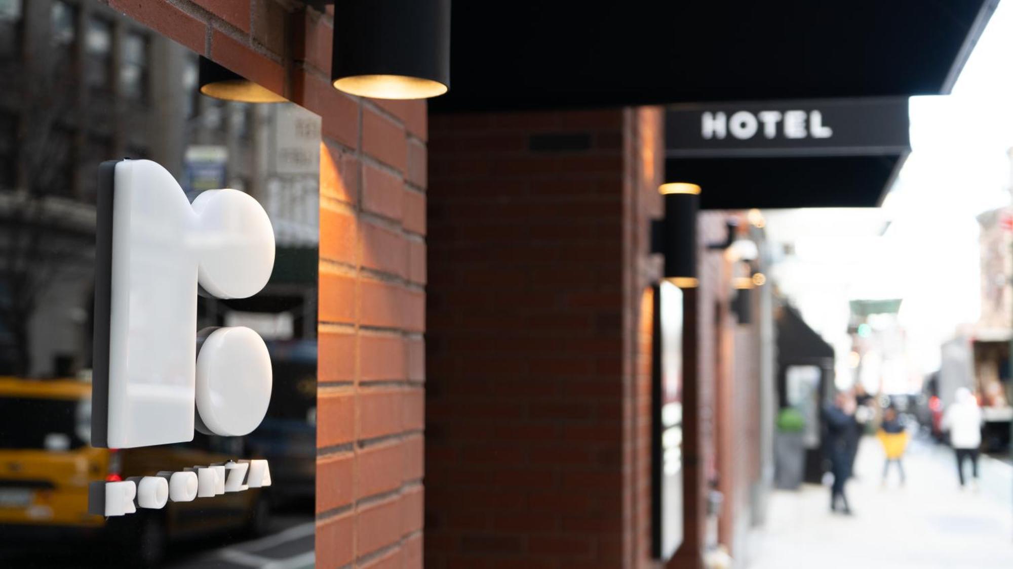 Roomza Times Square At Pestana Cr7 Hotel New York