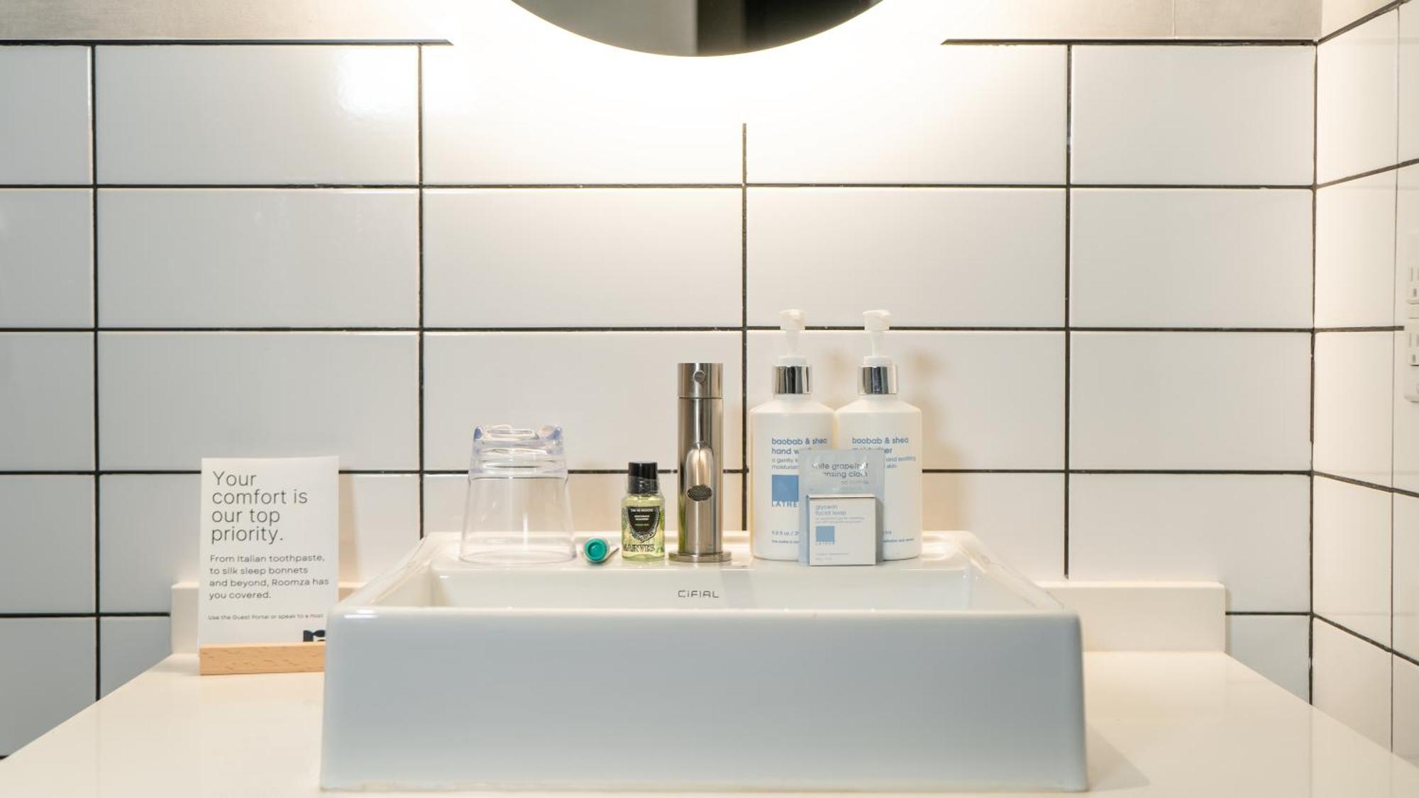 Roomza Times Square At Pestana Cr7 New York