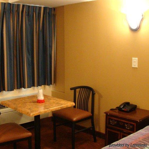 Oasis In Brooklyn 2*