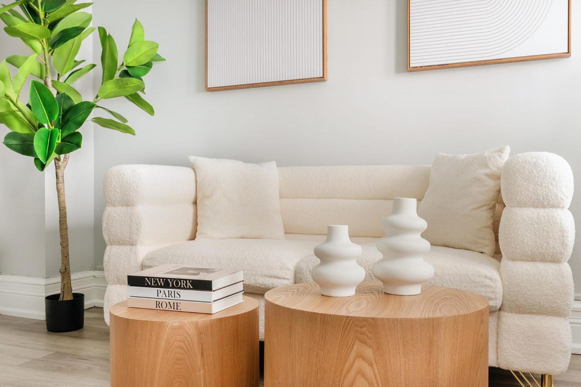 73-1004 New Uws Doorman Gym New York