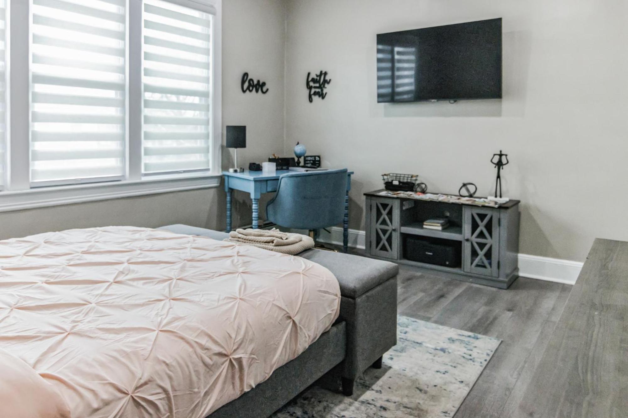 Homestay Hugh's And Nora's Place To New York