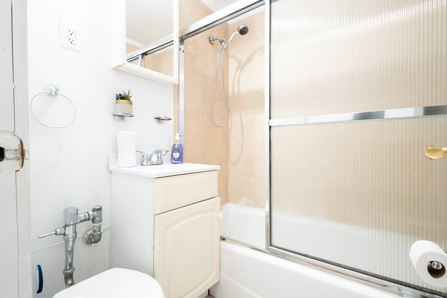 350-ga Spacious Gramercy Sleeps3 Apartment