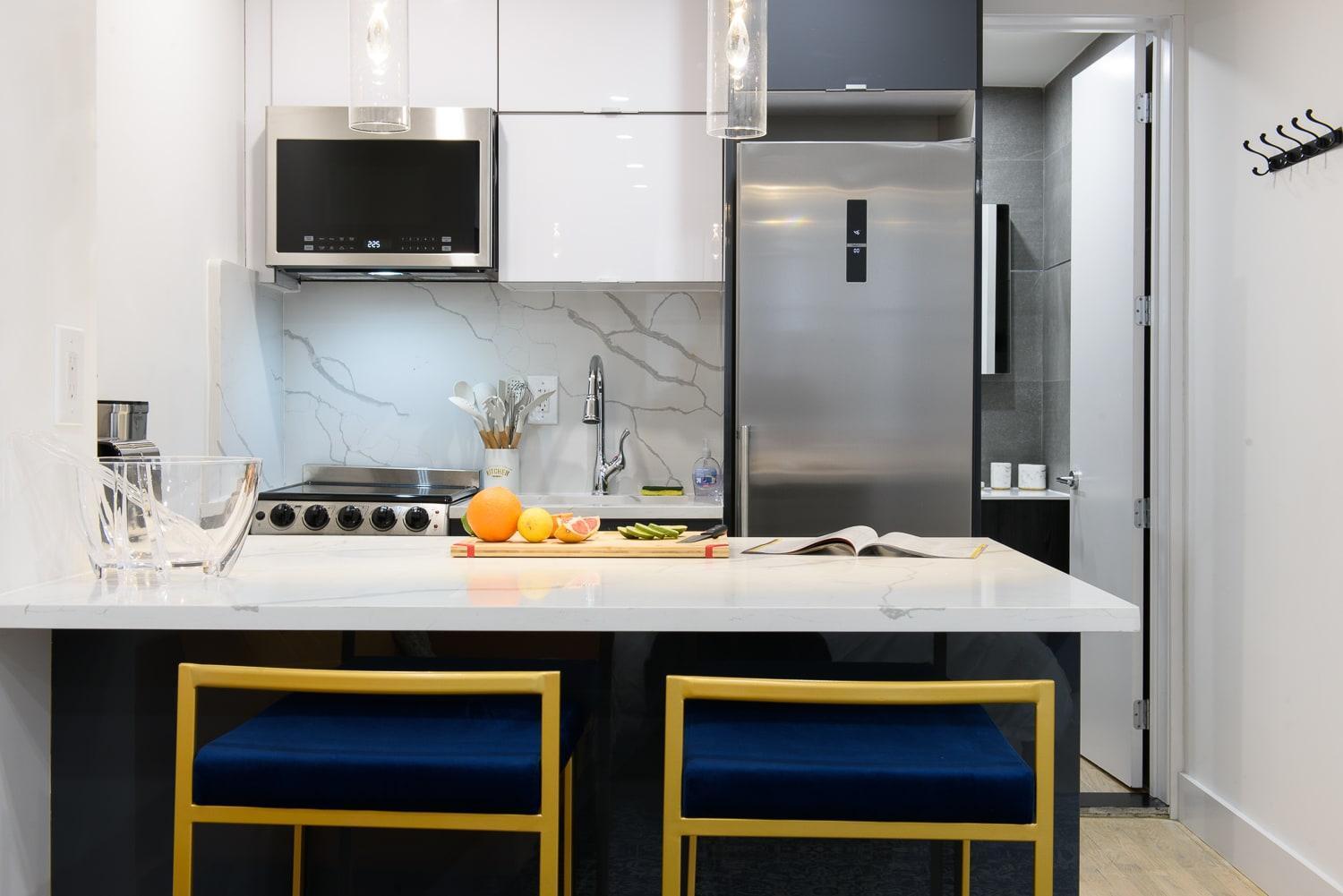 1597-12 New Prime Ues Wd In Unit