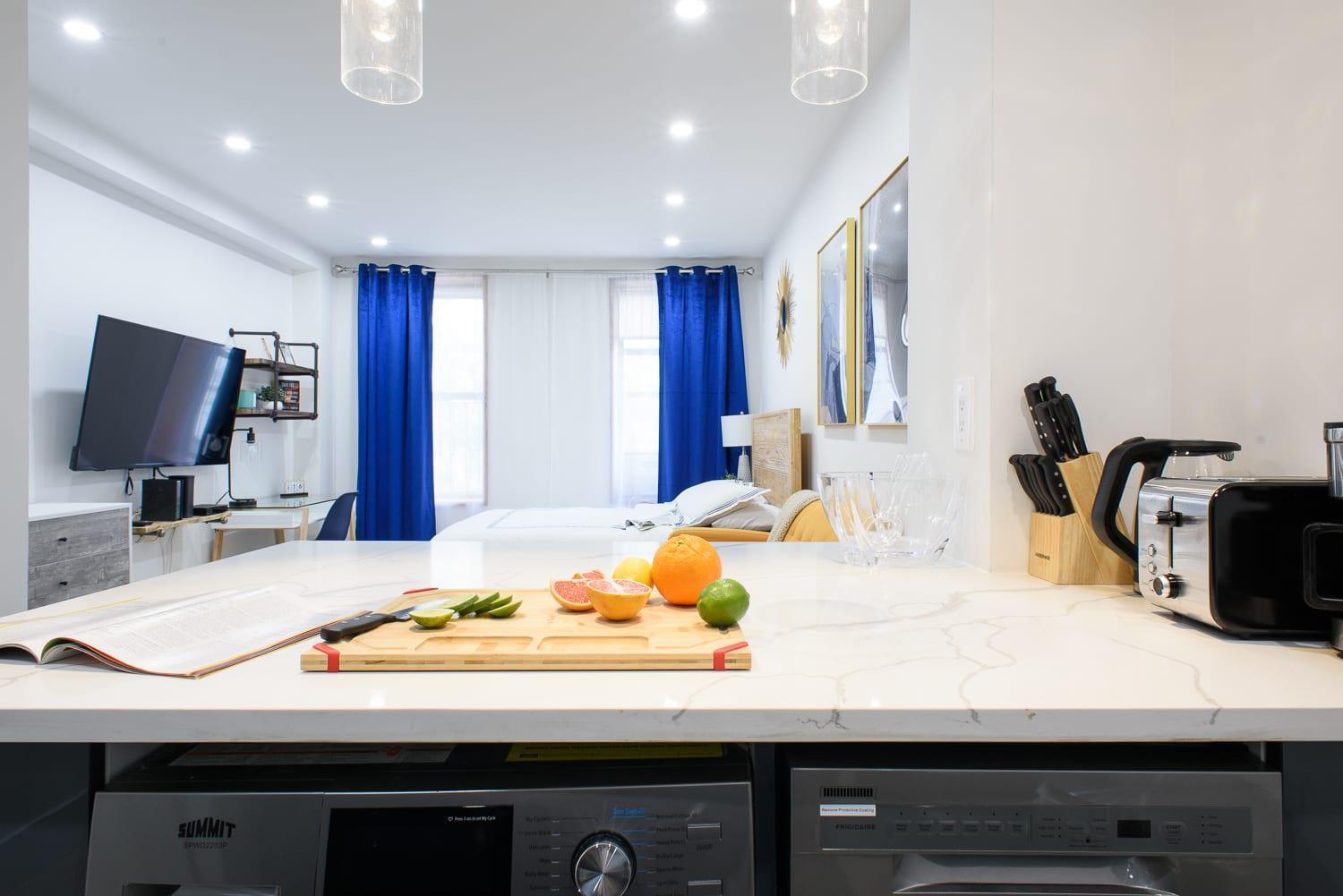 1597-12 New Prime Ues Wd In Unit Apartment *