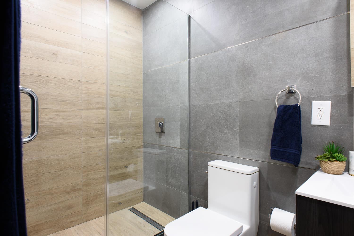 1597-12 New Prime Ues Wd In Unit New York