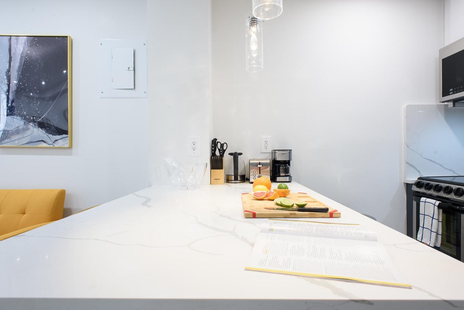 1597-12 New Prime Ues Wd In Unit New York