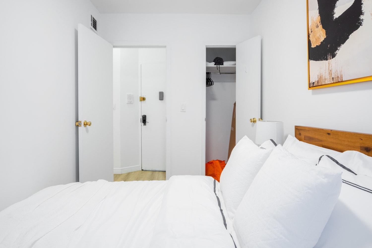 1435-4 I 3 Bedrooms 2bath W D Prime Upper East